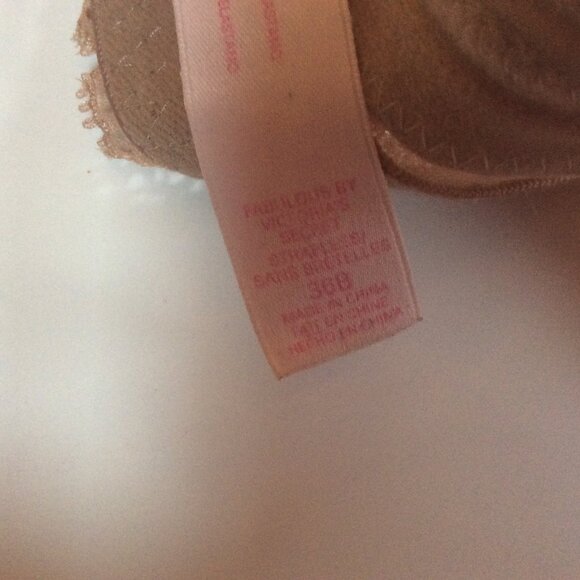 Victoria's Secret Fabulous Strapless Bra Size 36B Straps Included - Picture 5 of 6